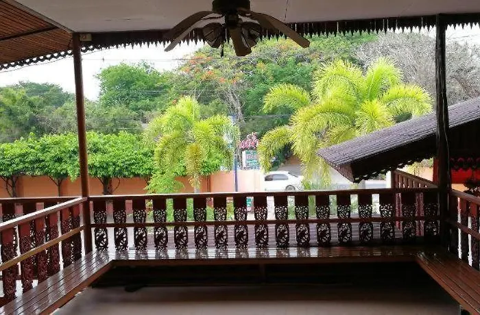 รีสอร์ท Phungluang Ban Tha Nat