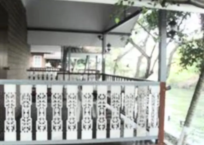Phungluang Ban Tha Nat